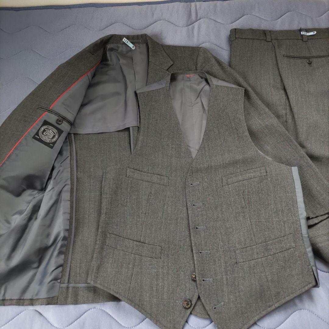 JPRESS グレー スリーピーススーツ