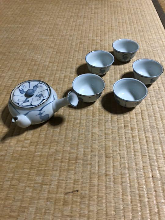 急須とカップ