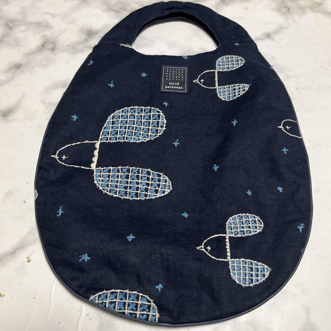 美品】ミナペルホネン☆mina perhonen☆エッグバッグ☆トリ☆刺繍 紺