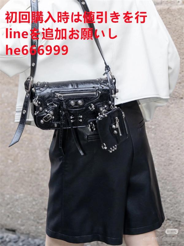 BALENCIAGA バッグi9 15,655円