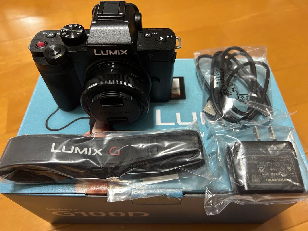 【ほぼ新品】LUMIX G100D ミラーレス一眼カメラ 【ほぼ新品】LUMIX G100D ミラーレス一眼カメラ