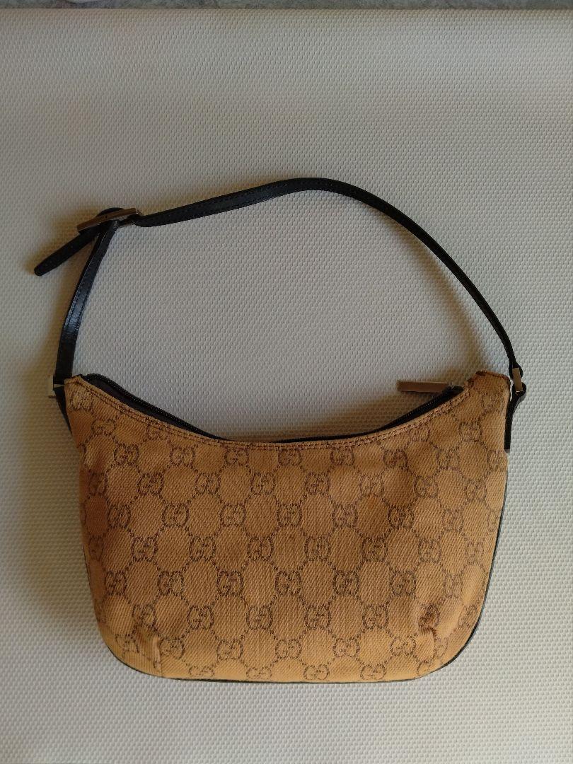GUCCI　ミニポーチ　　ベージュ