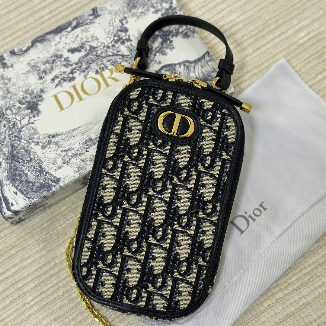 低 価格 通販レディース - Dior 30 MONTAIGNE フォンホルダー