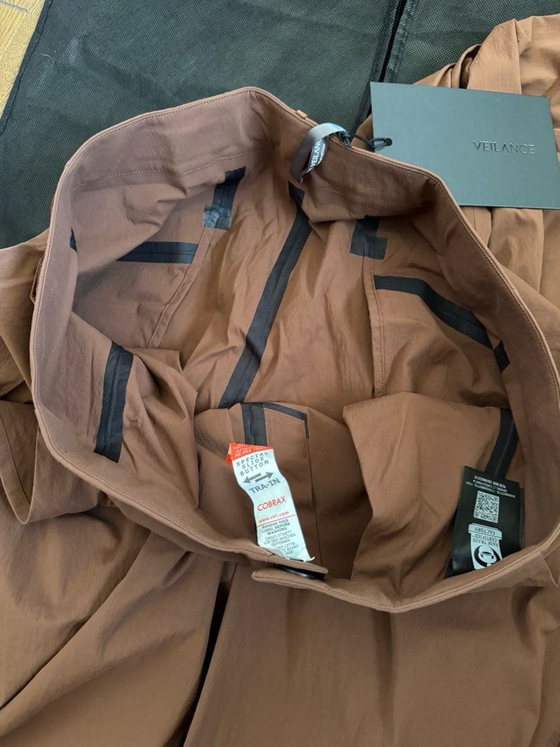 希少色新品 ARC’TERYX VEILANCE Spere LTガナッシュ 希少色新品 ARC’TERYX VEILANCE Spere LTガナッシュ