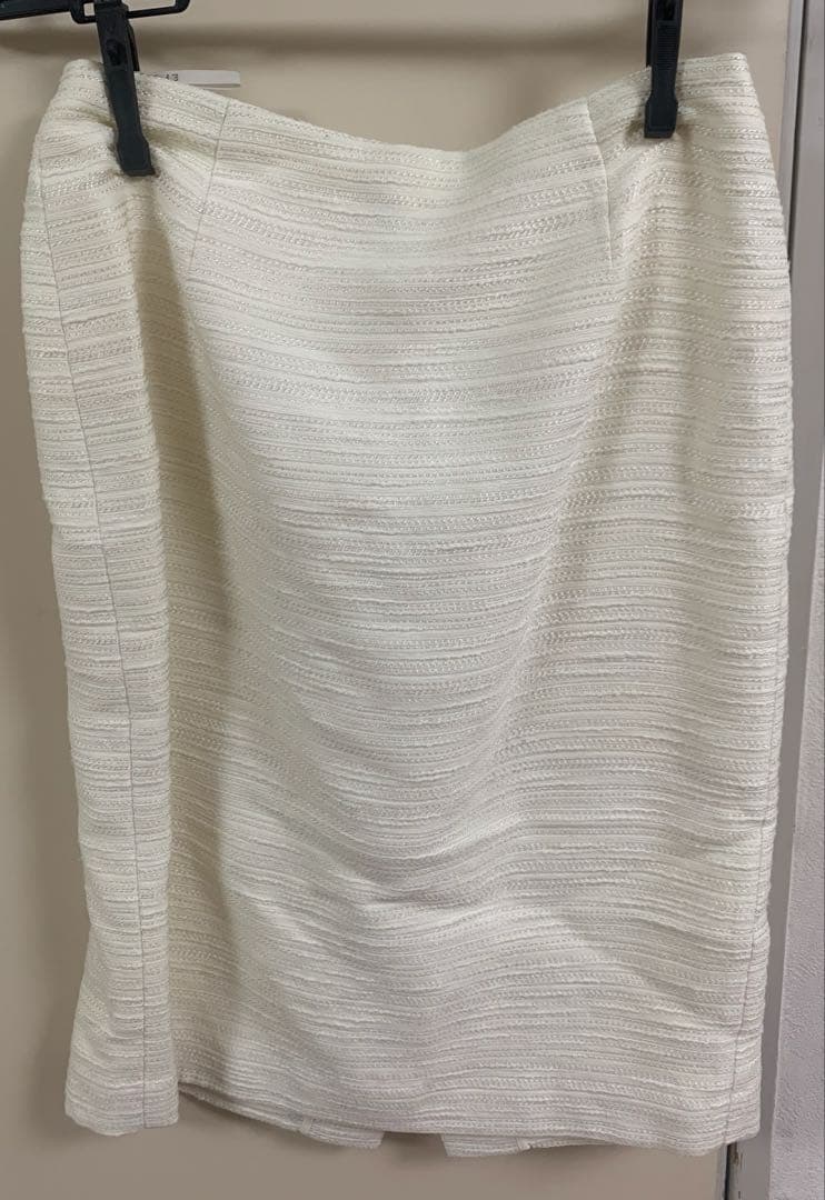 ホワイト スカートスーツ