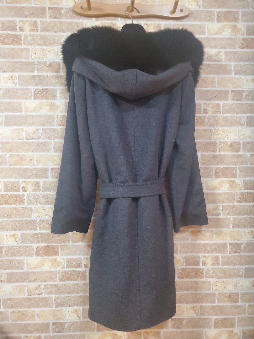 激安 MaxMara マックスマーラ ファー付き レディース コート 新品同様 激安 MaxMara マックスマーラ ファー付き レディース コート 新品同様
