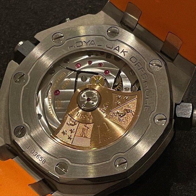 さる３向瞬間超得凄APスタイル希少2目クロノ完全稼働インナベゼル43m88500
