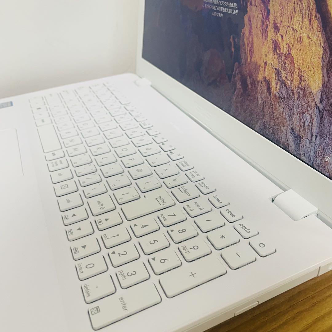 ピュアホワイト7世代SSDノートパソコン win11 オフィスDVD