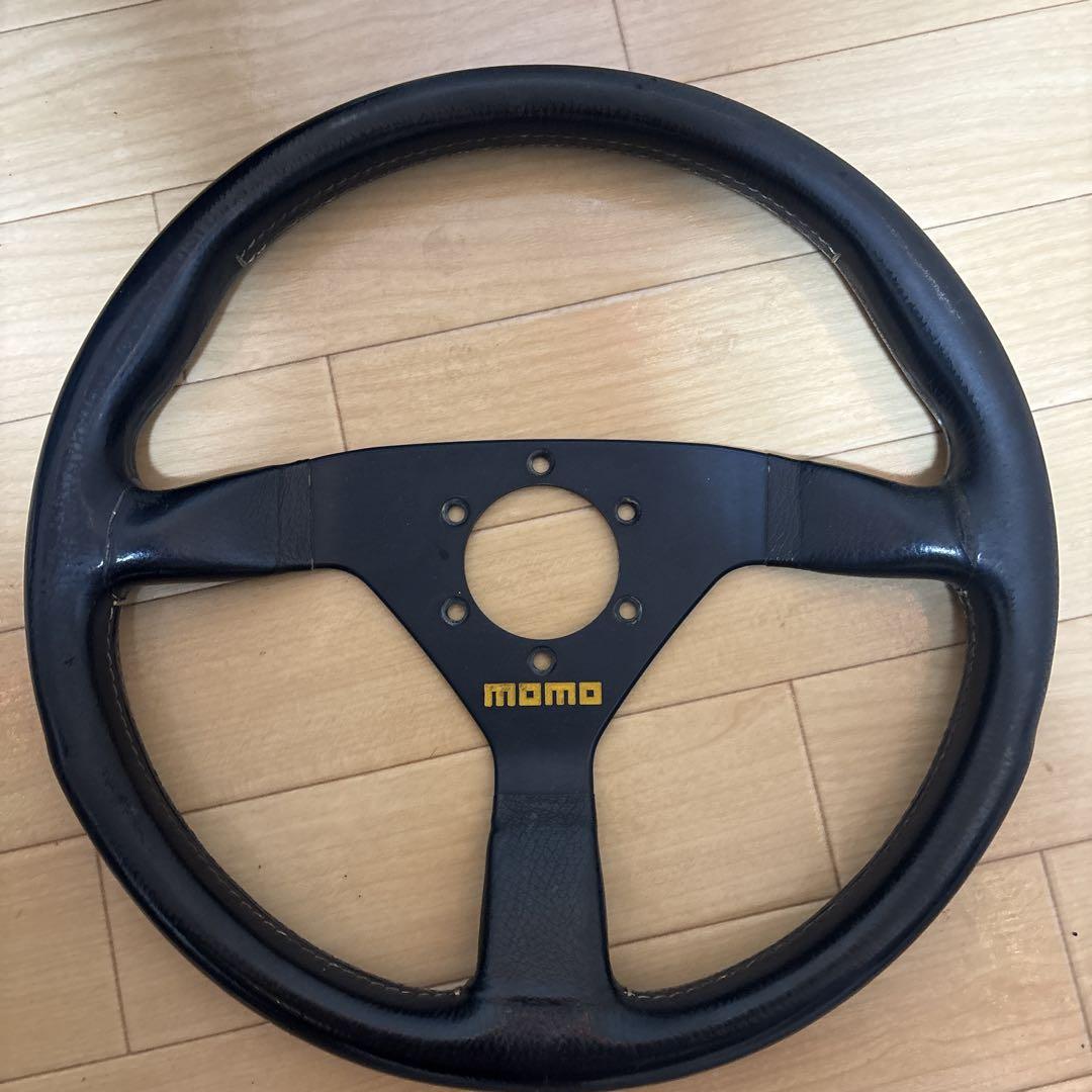 momoステアリング