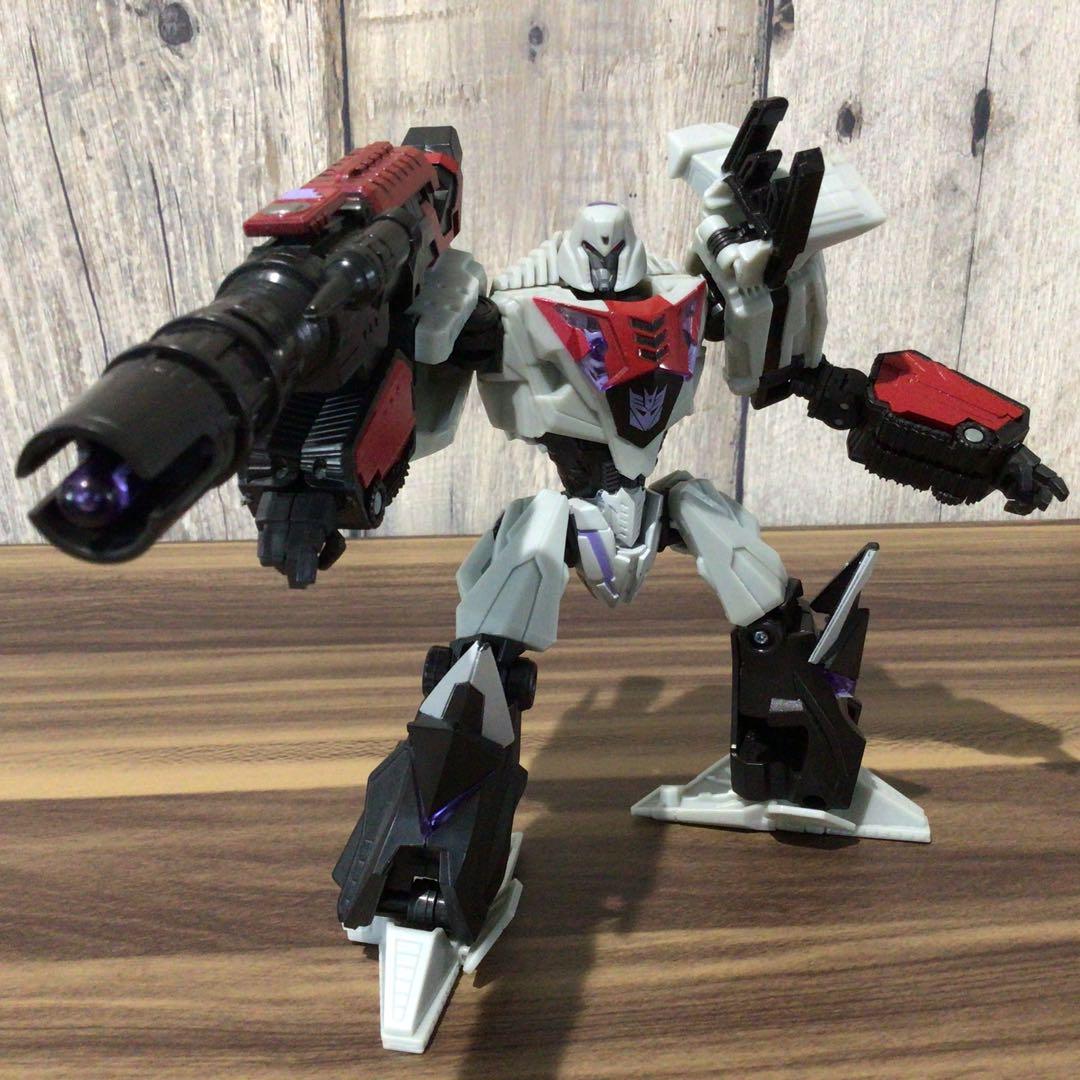 トランスフォーマージェネレーションズセイバートロニアン
