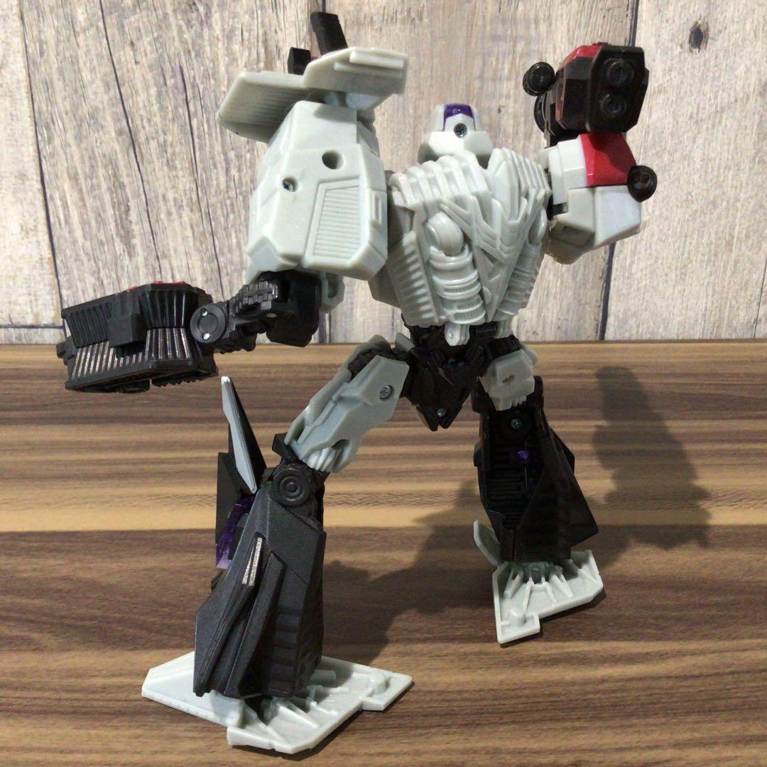 トランスフォーマージェネレーションズセイバートロニアン