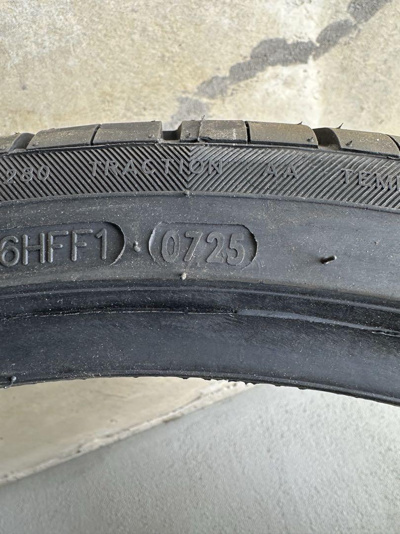 ハイフライ　255/30r20 2本セット