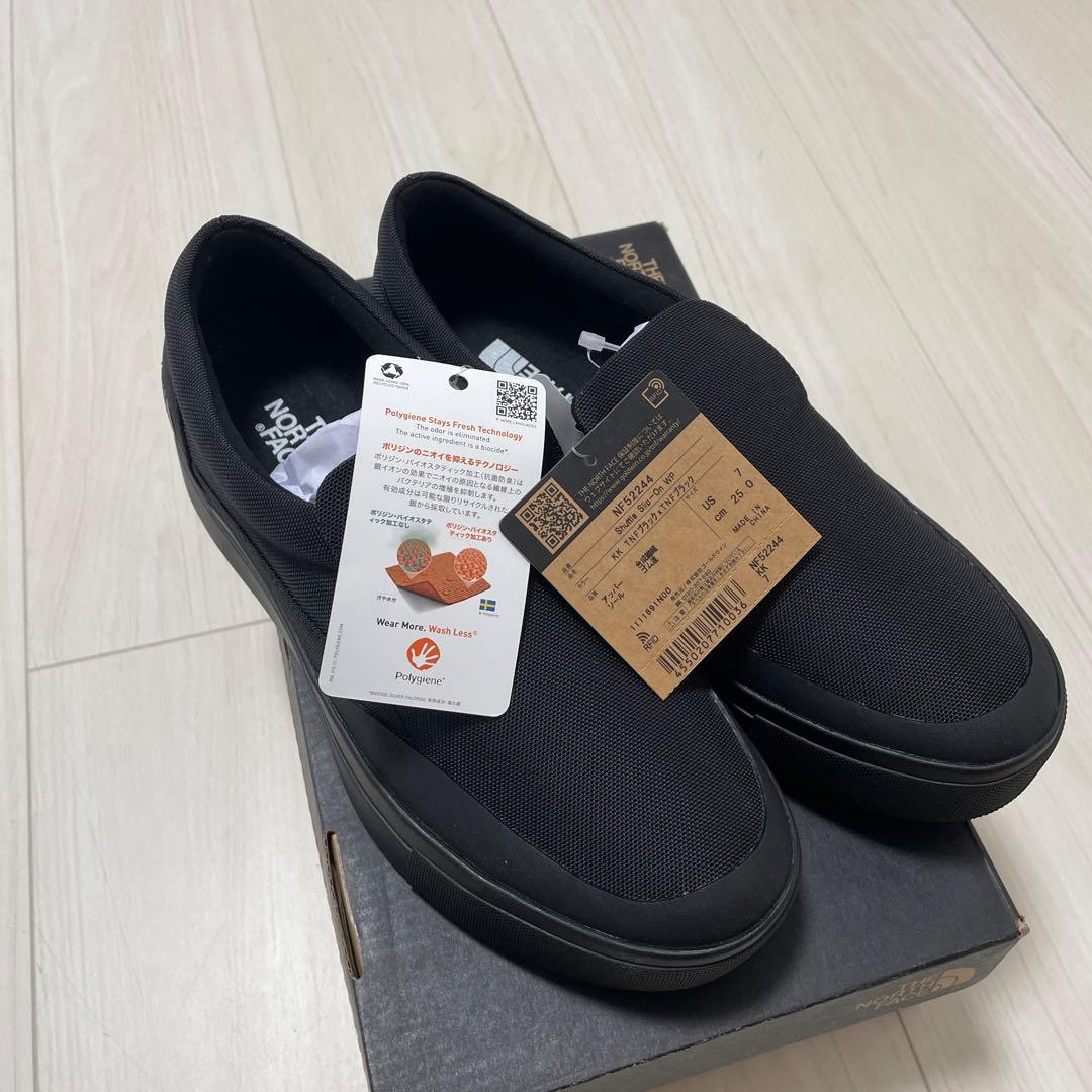 ノースフェイス　NF52244 シャトル スリッポン ウォータープルーフ あ〜ちゃん様新品未使用ノースフェイス シャトル スリッポン 25.0