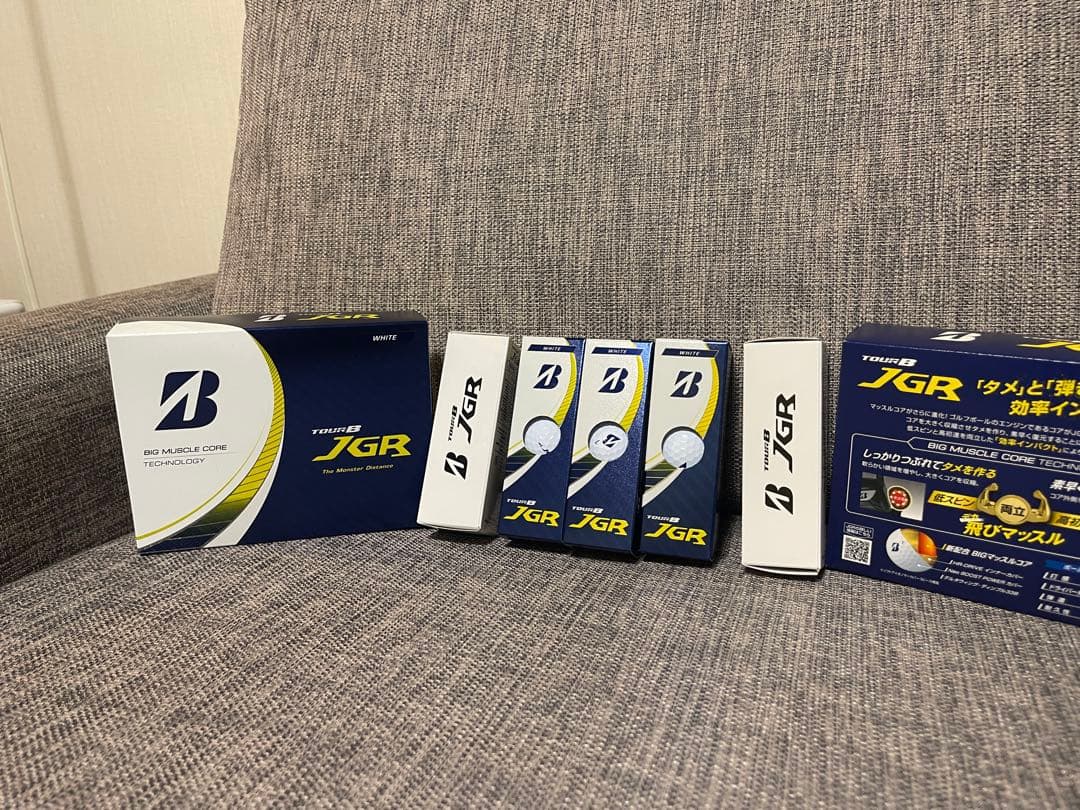 ブリヂストンゴルフ ツアーB JGR ホワイト1ダース　※1スリーブプレゼント