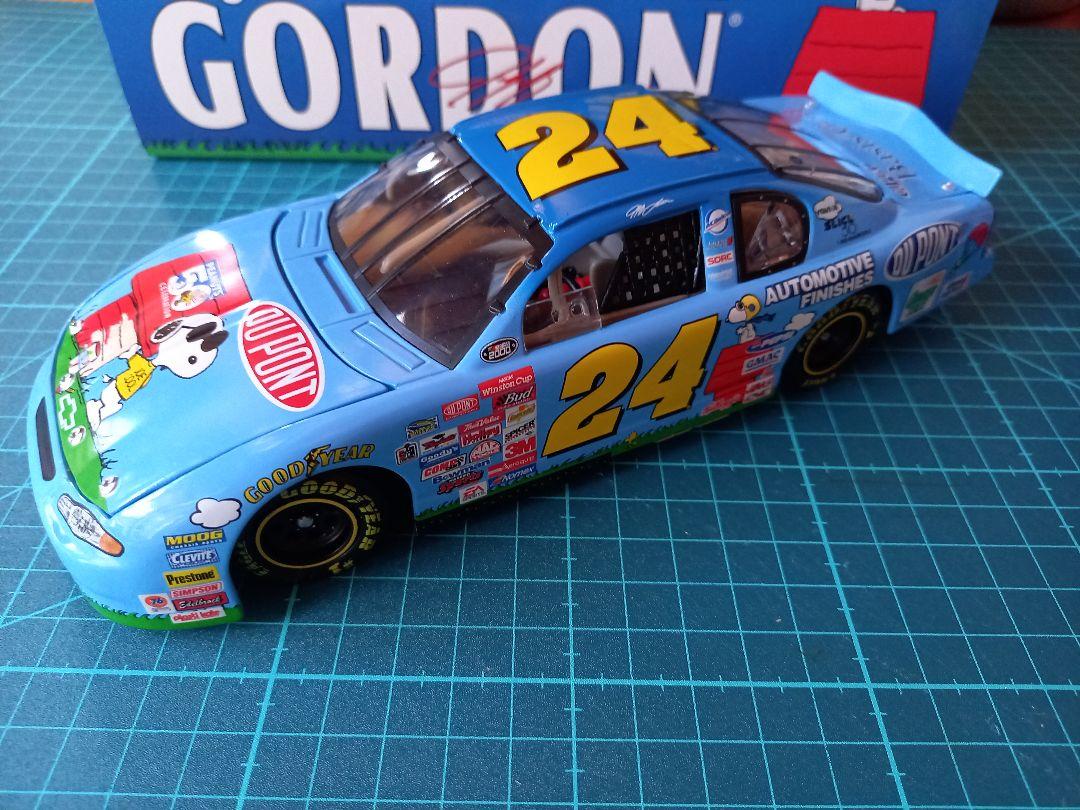 スヌーピー PEANUTS NASCAR 1/24 jeff GORDON