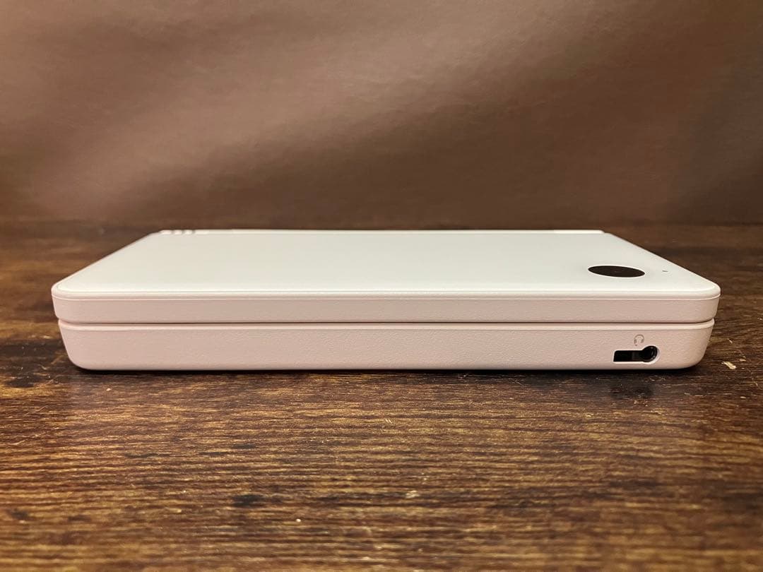 ニンテンドーDSi LL ナチュラルホワイト 美品 完備