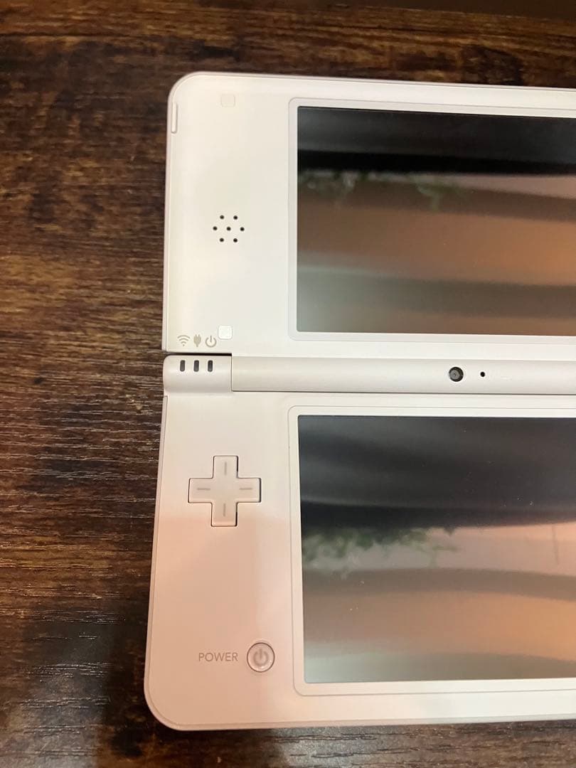ニンテンドーDSi LL ナチュラルホワイト 美品 完備