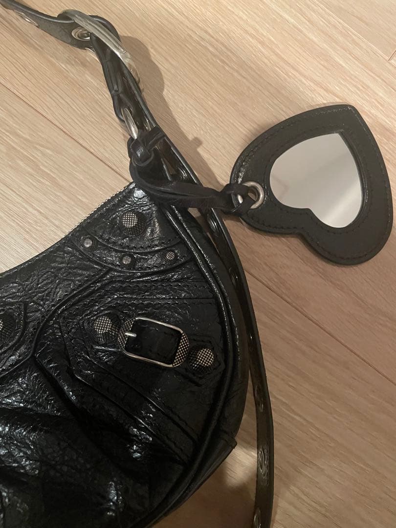 balenciaga le cagole xs