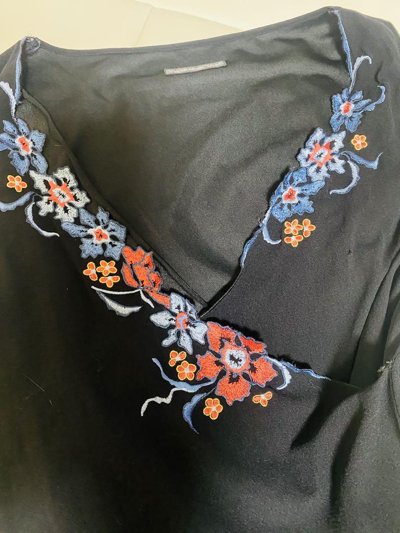 VIVIENNE TAM 刺繍入りワンピース 0サイズ