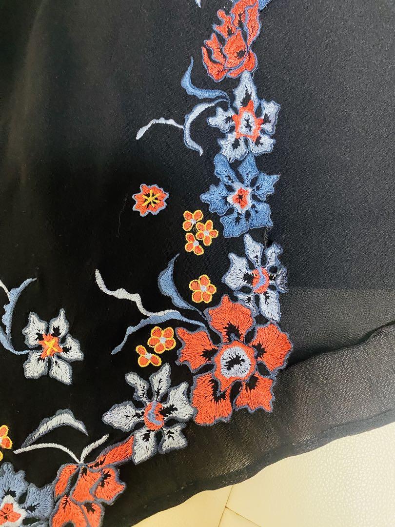 VIVIENNE TAM 刺繍入りワンピース 0サイズ