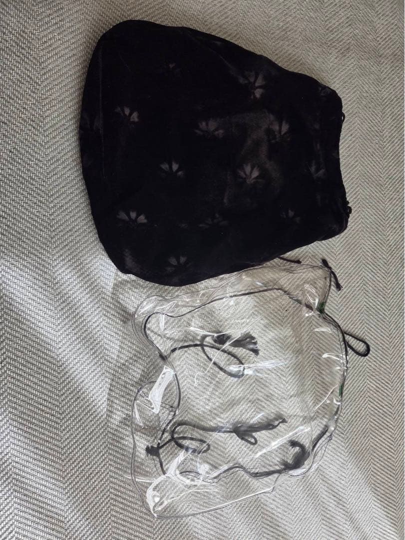 シートカバーやや傷や汚れあり