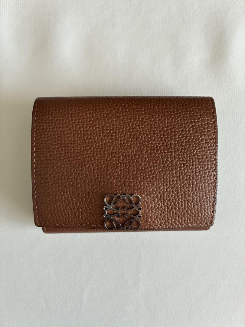 ロエベ三つ折り財布