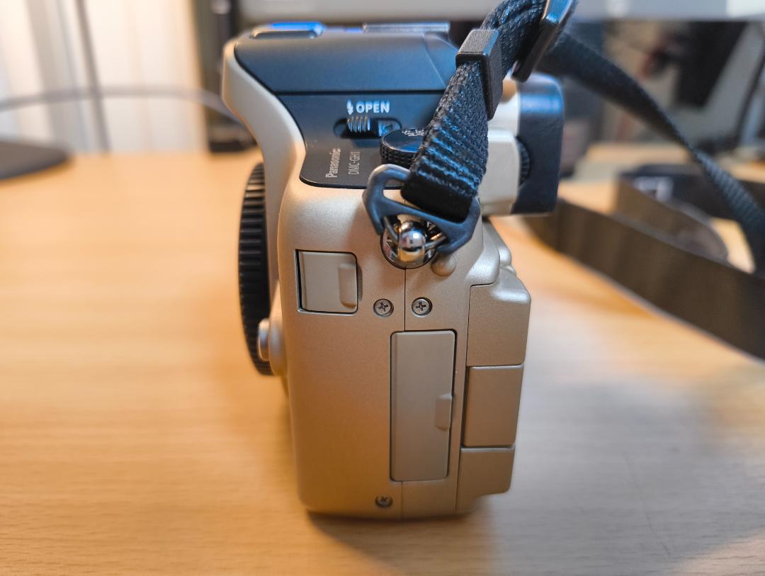 Panasonic LUMIX DMC-G1/H-VS014140（ゴールド）