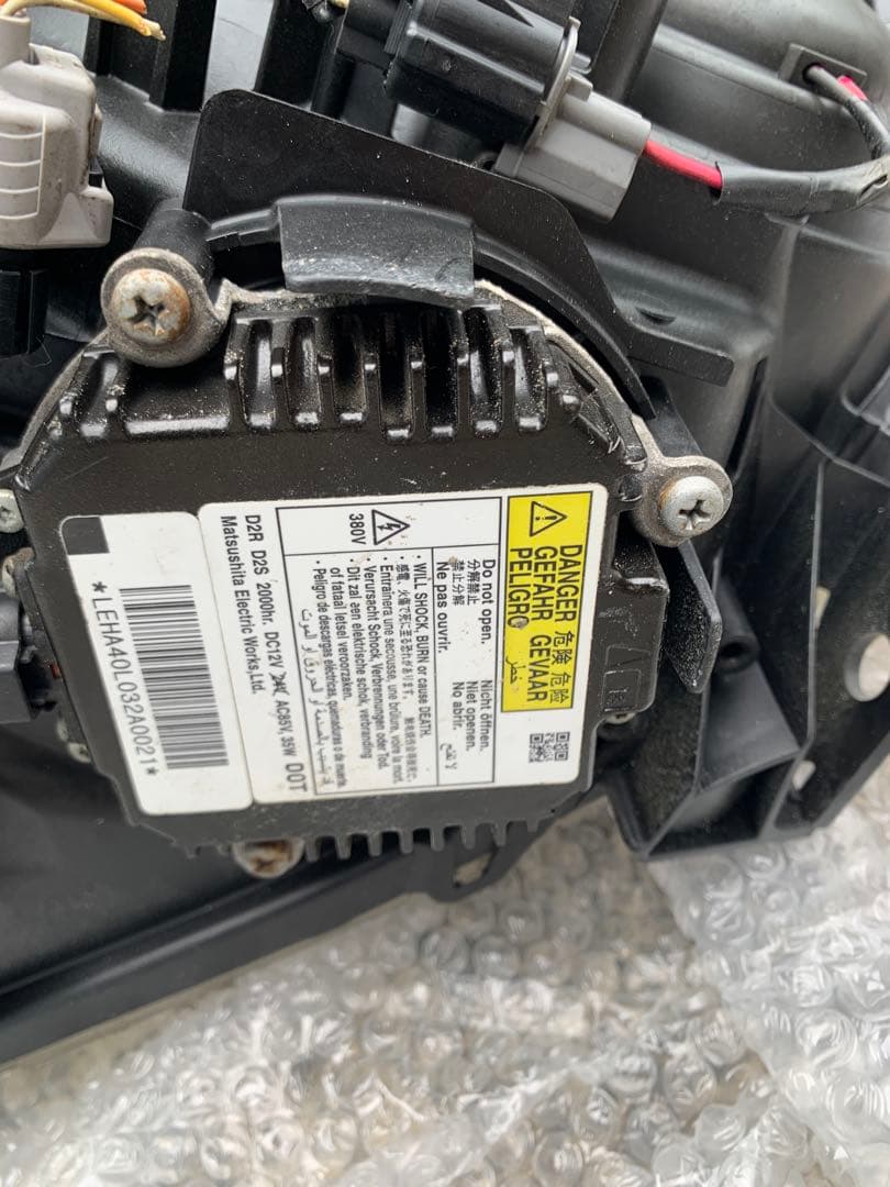 ステップワゴンヘッドライト 2個セット目立った傷や汚れなし