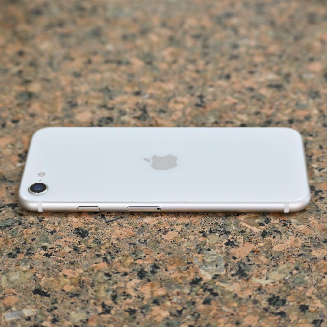 【極上品】 電池100% iPhone SE3 64GB SIMフリー