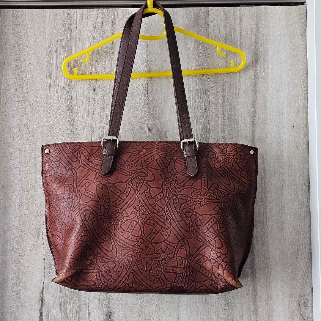 Vivienne Westwood ORB型押しバッグ