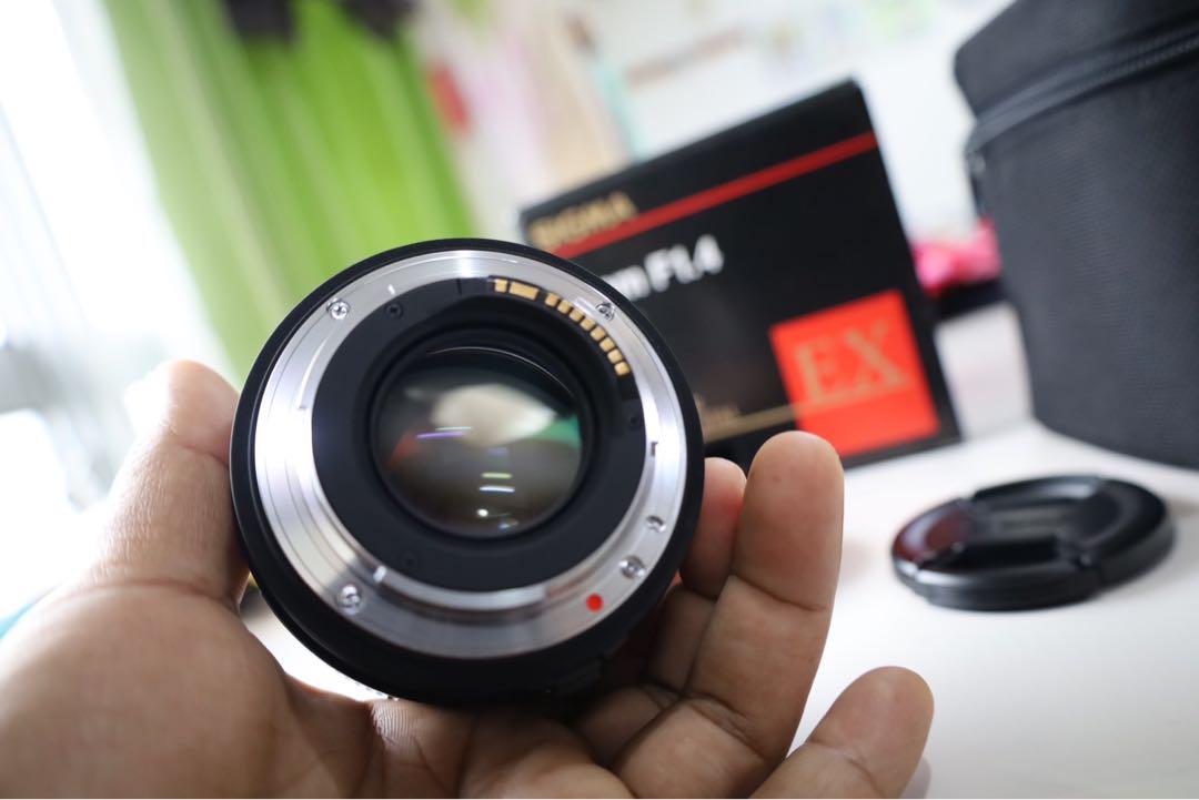 SIGMA 30mm F1.4 DC HSM canon用