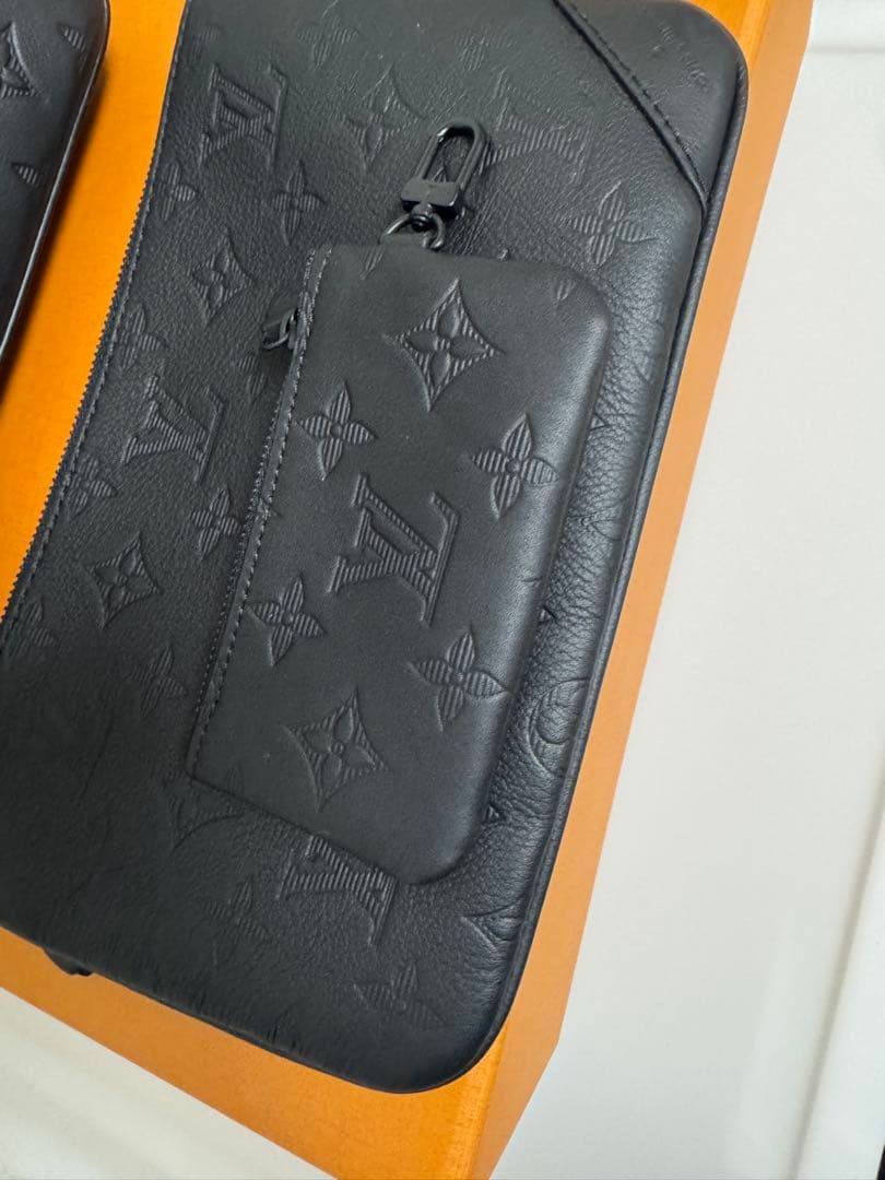 Louis Vuitton ブラック トリオメッセンジャーバック Louis Vuitton ブラック トリオメッセンジャーバック