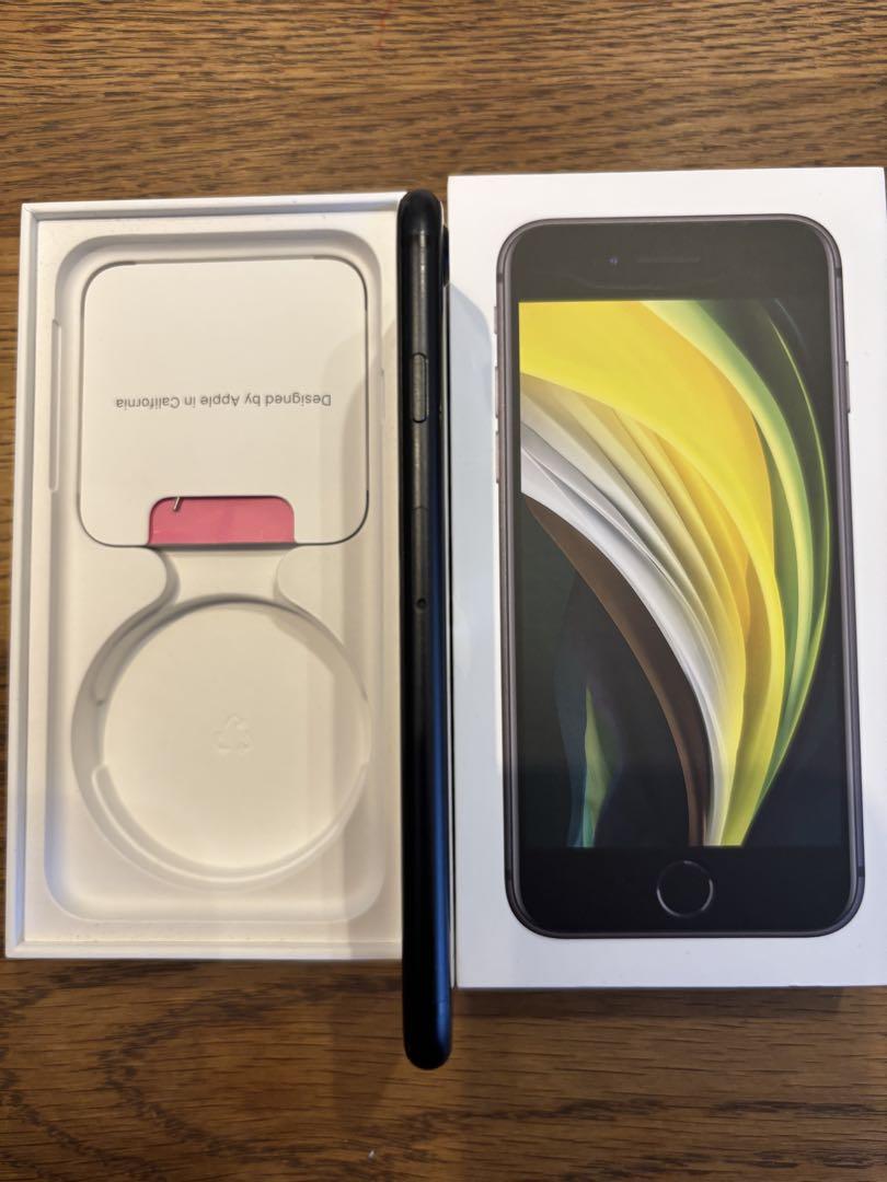 Apple iPhone SE (第2世代) ブラック 64GB バッテリ82%