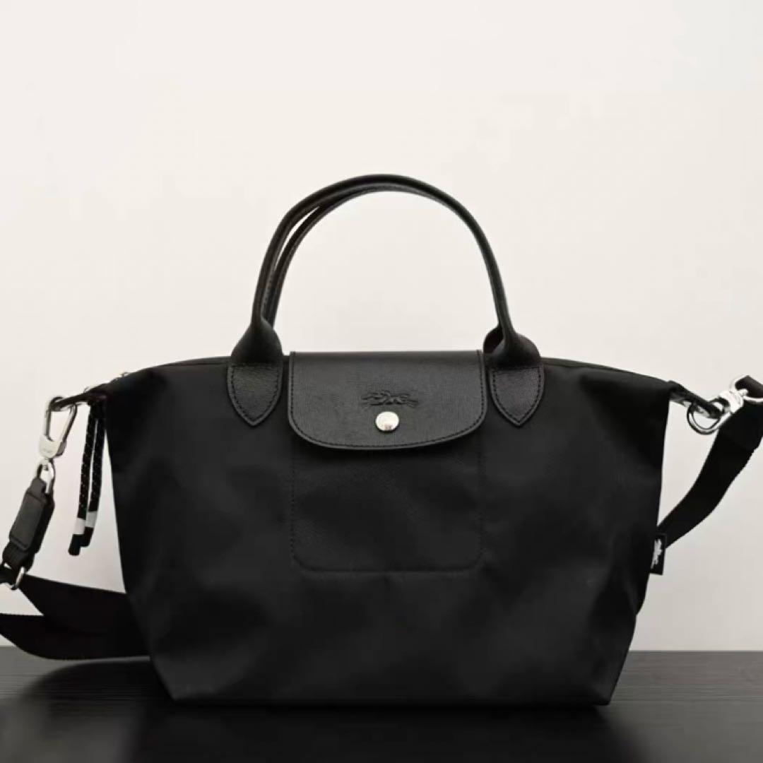 Longchamp ブラック ショルダーバッグ LONGCHAMP ブラック ショルダーバッグ - メルカリ