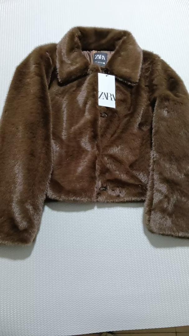 ZARA フェイクファージャケット　人気完売商品 ZARA フェイクファージャケット 完売商品