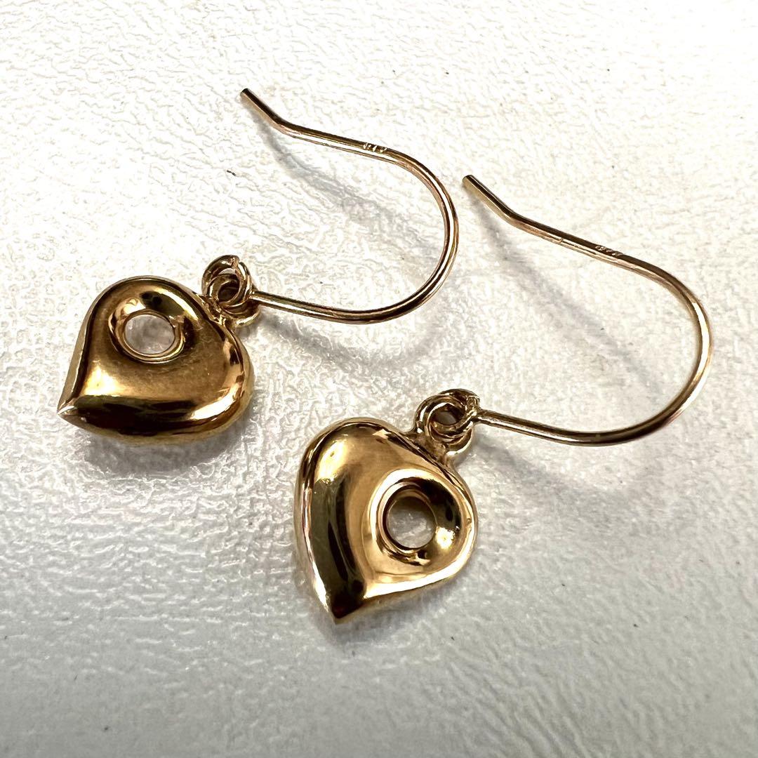 美品 K18ピアス18金 ハート 0.9g P789