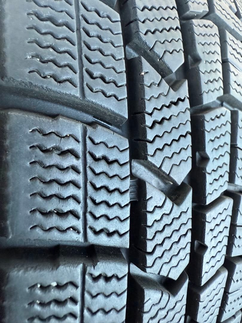 ダンロップスタッドレス175/60R16 82Q深溝 ダンロップスタッドレス175/60R16 82Q深溝