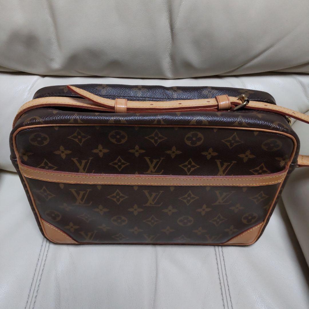 モノグラムショルダーバッグLOUIS VUITTON