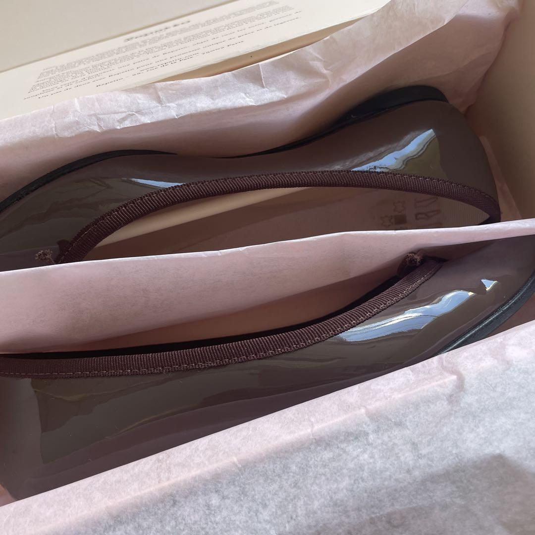 レペット ブリジット パテントレザー バレエシューズ