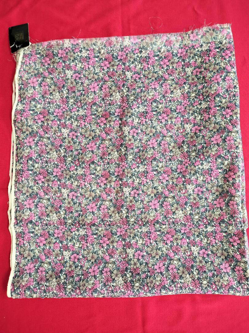 【2】ピンク花柄 プリント生地 定価36,500円 シルク、ウール