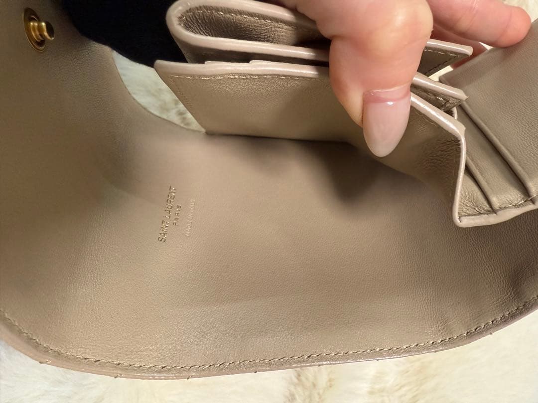 YSL ベージュ 三つ折り財布 YSL ベージュ 三つ折り財布
