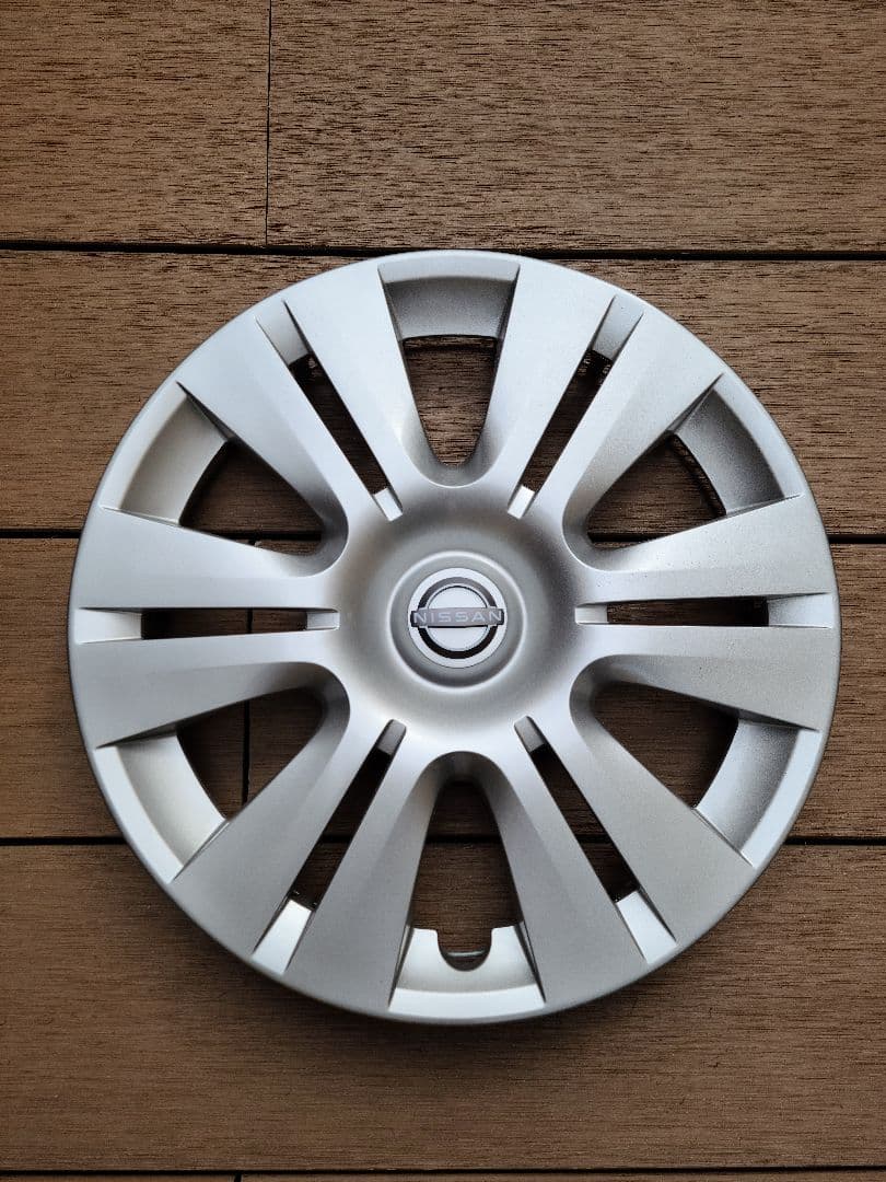 日産　　キャラバン　15インチ　ホイールキャップ　40315-5YE0C　2枚