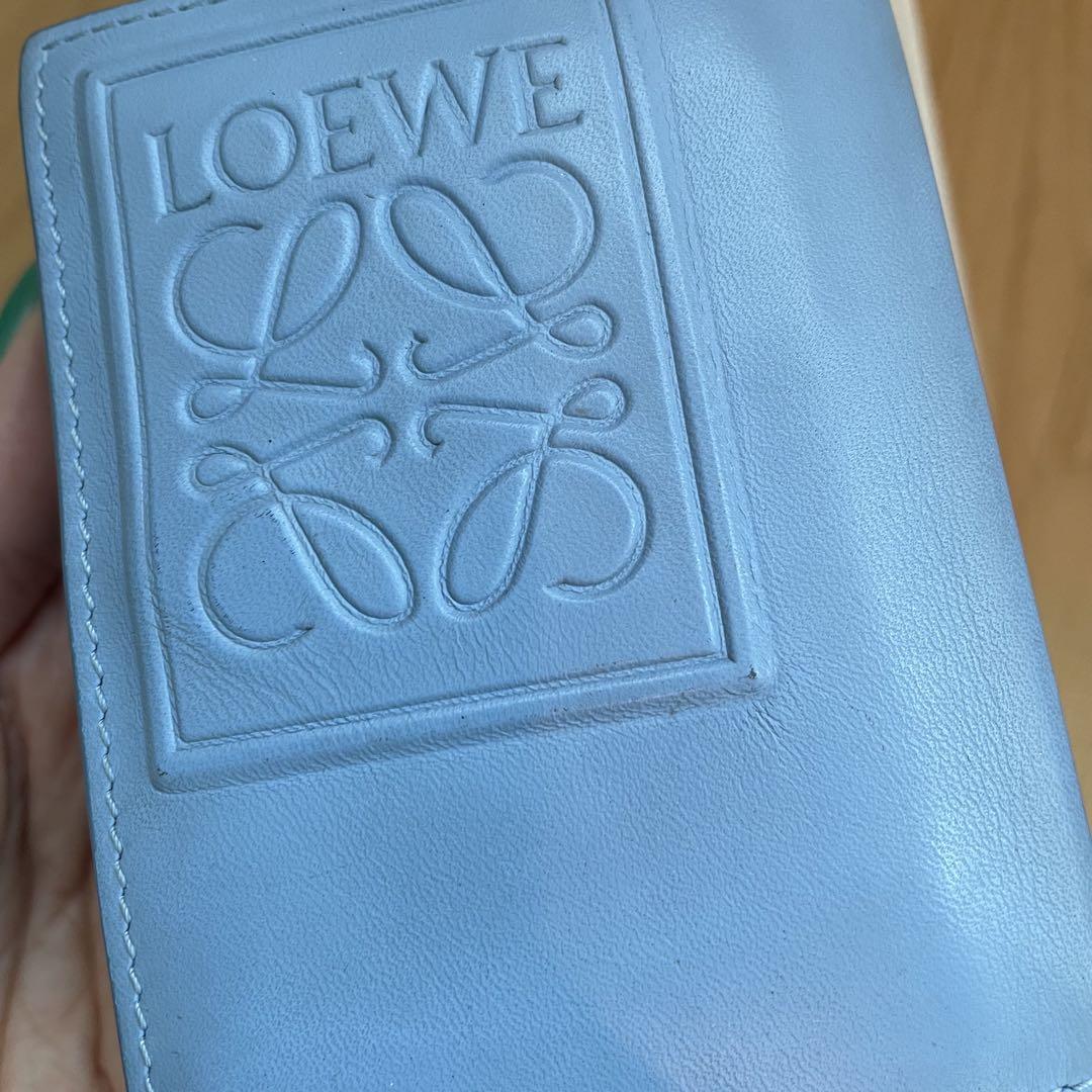 ロエベ　財布　水色