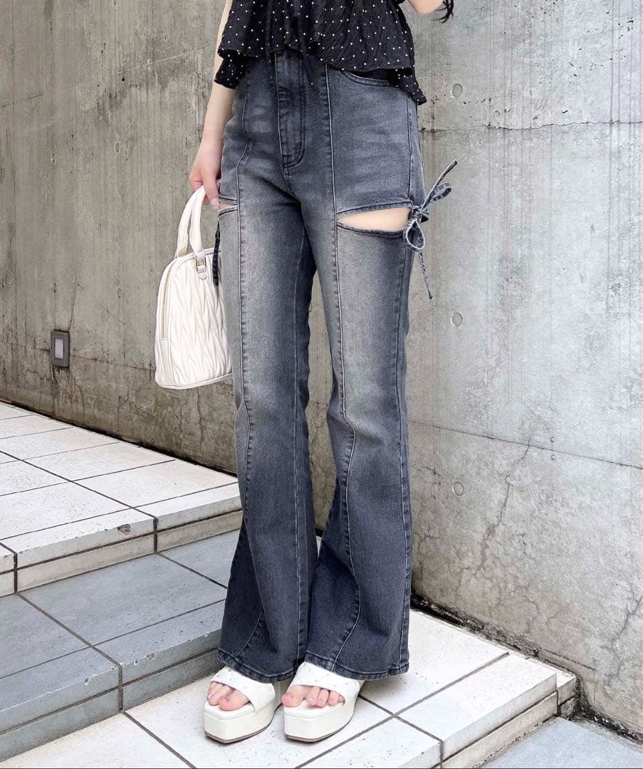 INGNI イング サイドリボンカットアウトフレアデニム Mサイズ グレー