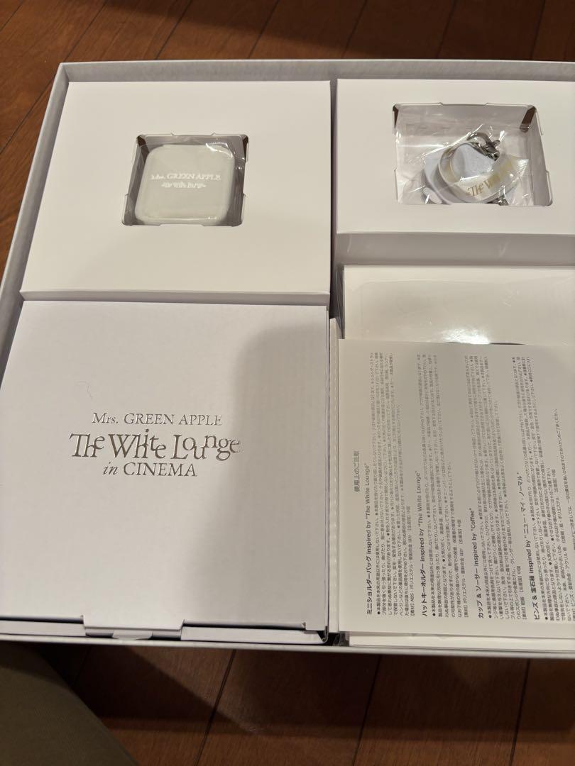 The White Lounge in CINEMA グッズのみ