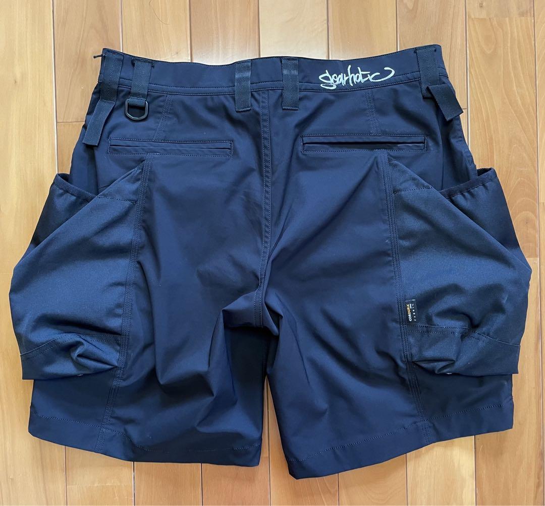 TROVE gearholic / BIG POCKET SHORTS black denim - SALT