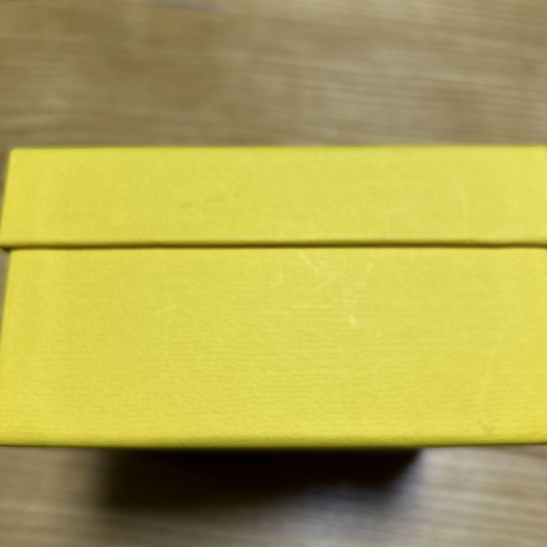 ◯FENDI タオルハンカチ　ロゴ