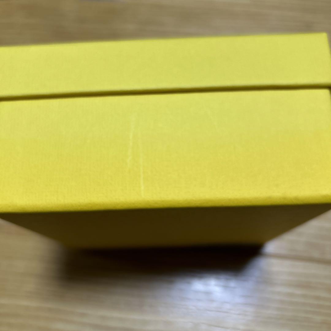 ◯FENDI タオルハンカチ　ロゴ