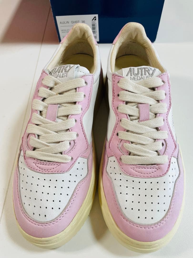 AUTRY スニーカー 36 ピンク/ホワイト 新品