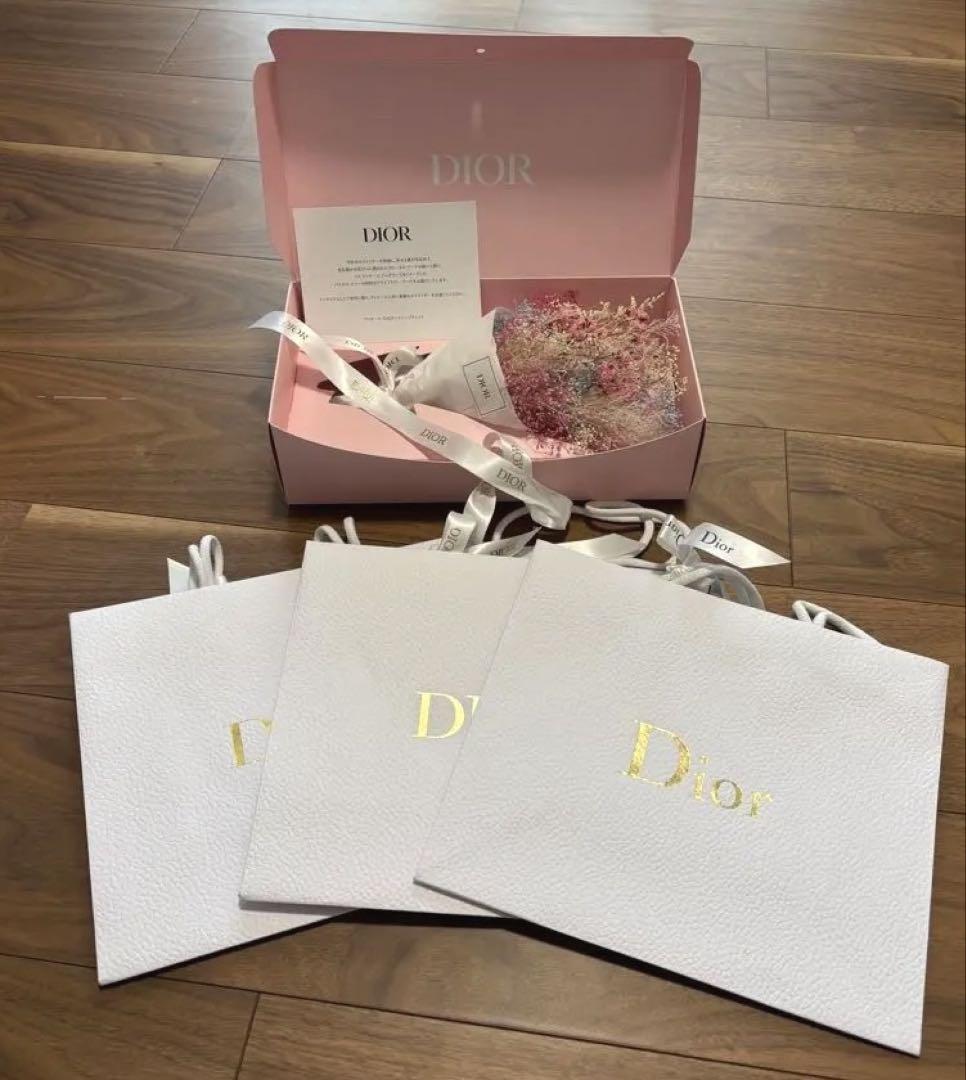 Dior ギフトボックス ドライフラワー セット